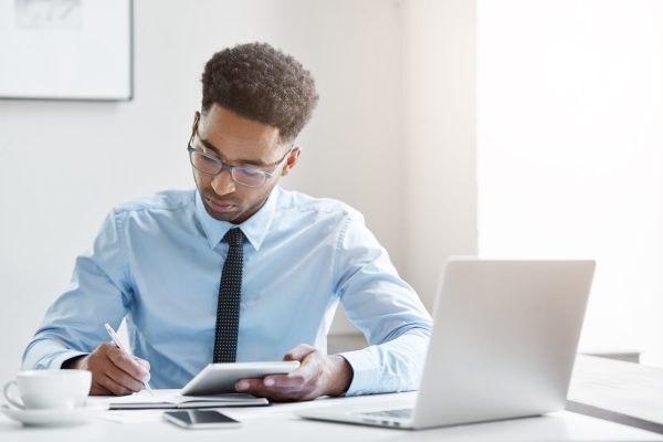 Simples Nacional precisa de contador? Entenda as obrigações da empresa