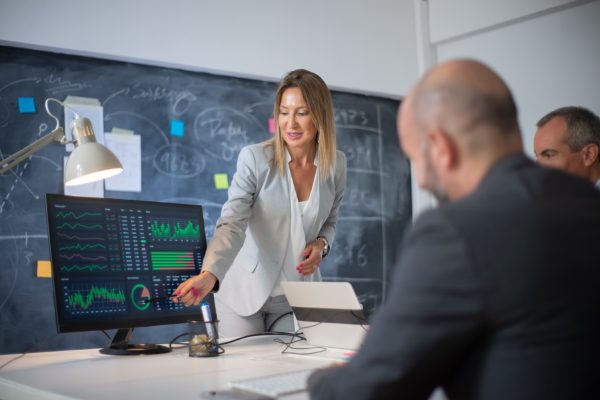 Precisa tomar uma decisão hoje? Como a contabilidade online entrega dados em tempo real